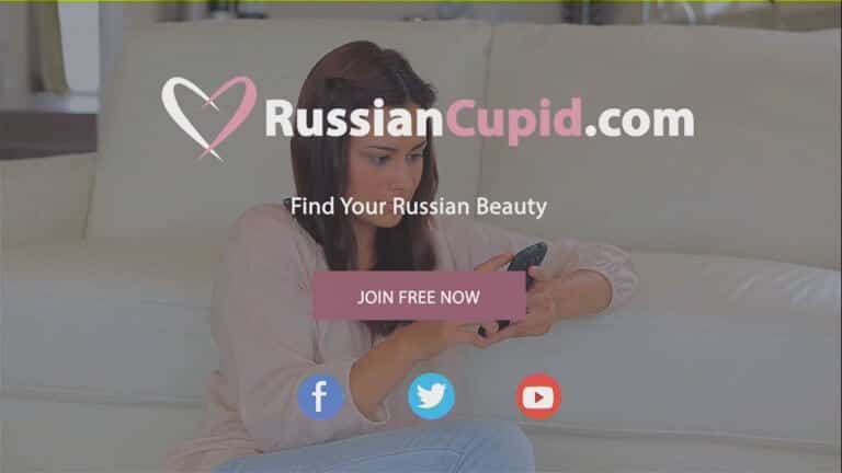 Girl chatting on Russian cupid